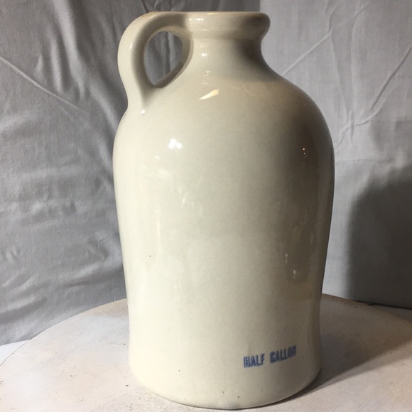 Vintage 1/2 gallon crock jug Henry McKenna whiskey jug blue on creamy gray - Picture 6 of 10